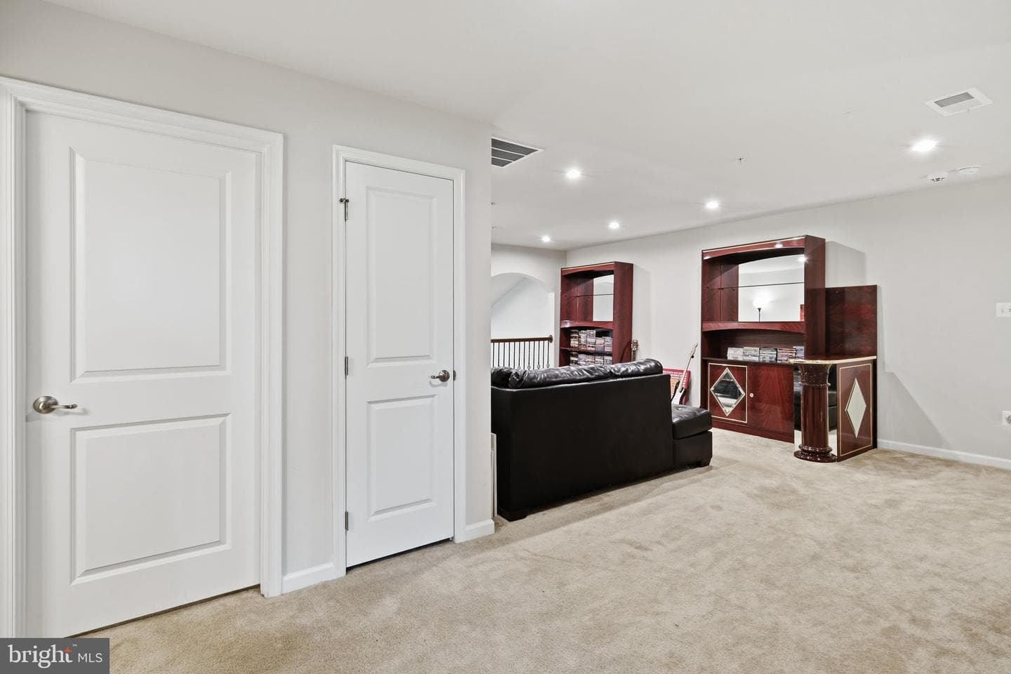 421 Zeman Drive photo 28