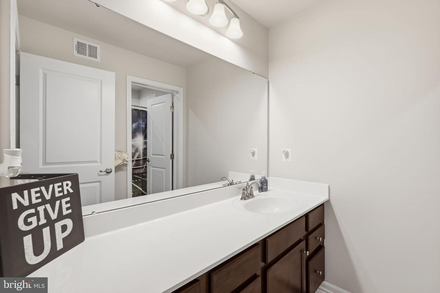 421 Zeman Drive photo 35