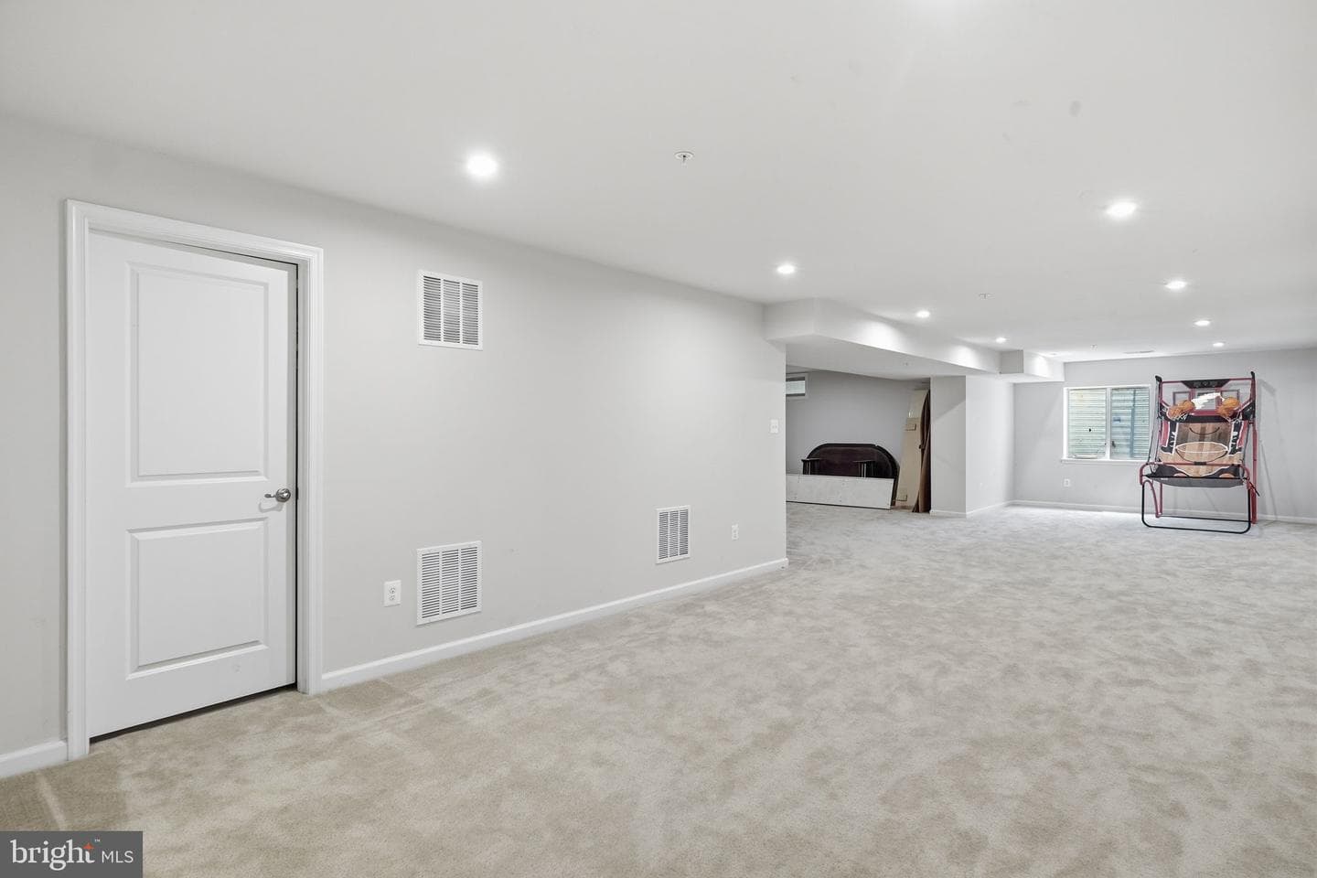 421 Zeman Drive photo 37