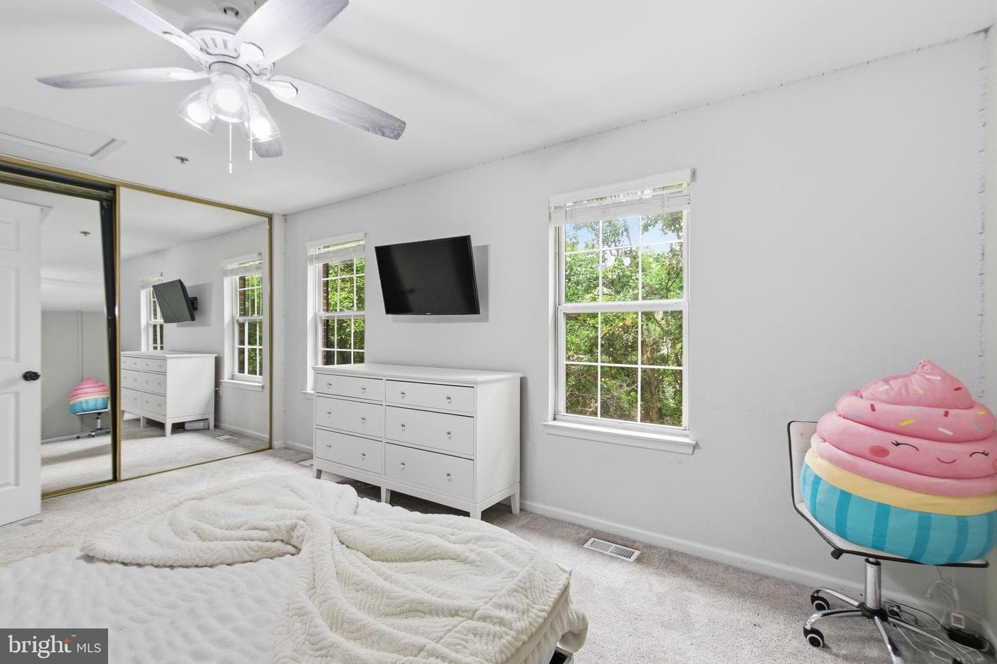2435 Lizbec Court photo 28