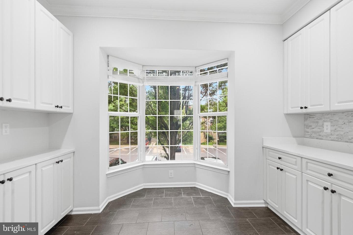 2435 Lizbec Court photo 5