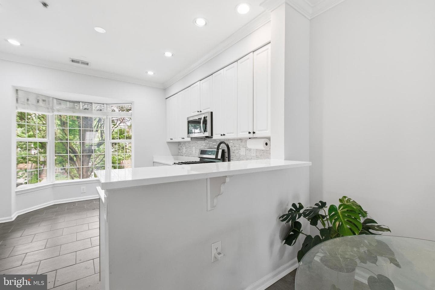 2435 Lizbec Court photo 9