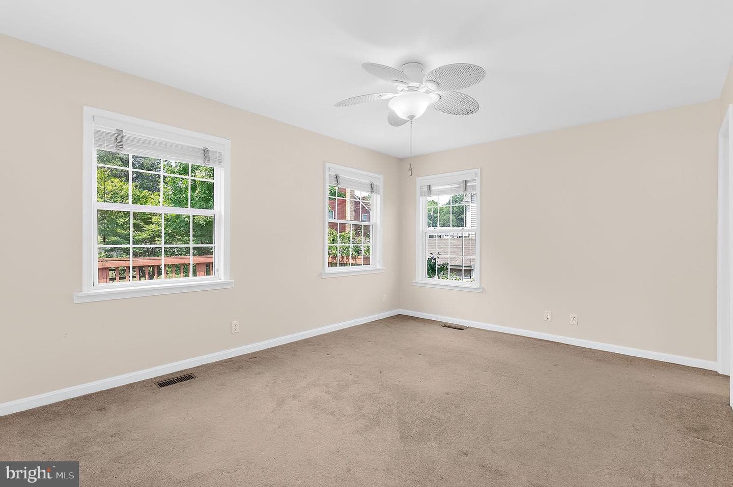 3443 S River Terrace photo 14