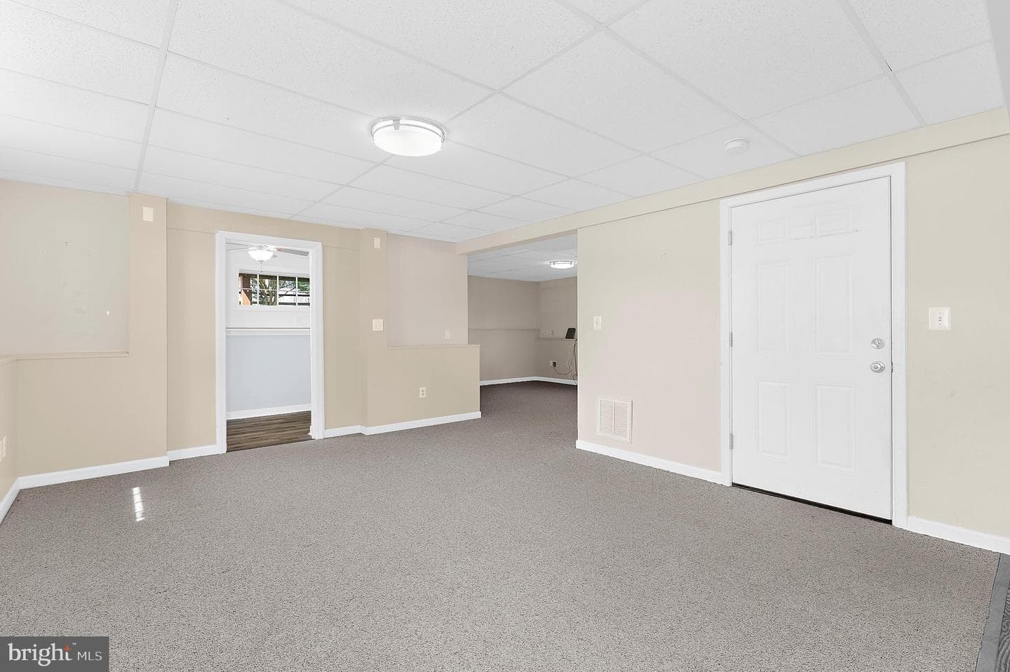 3443 S River Terrace photo 23