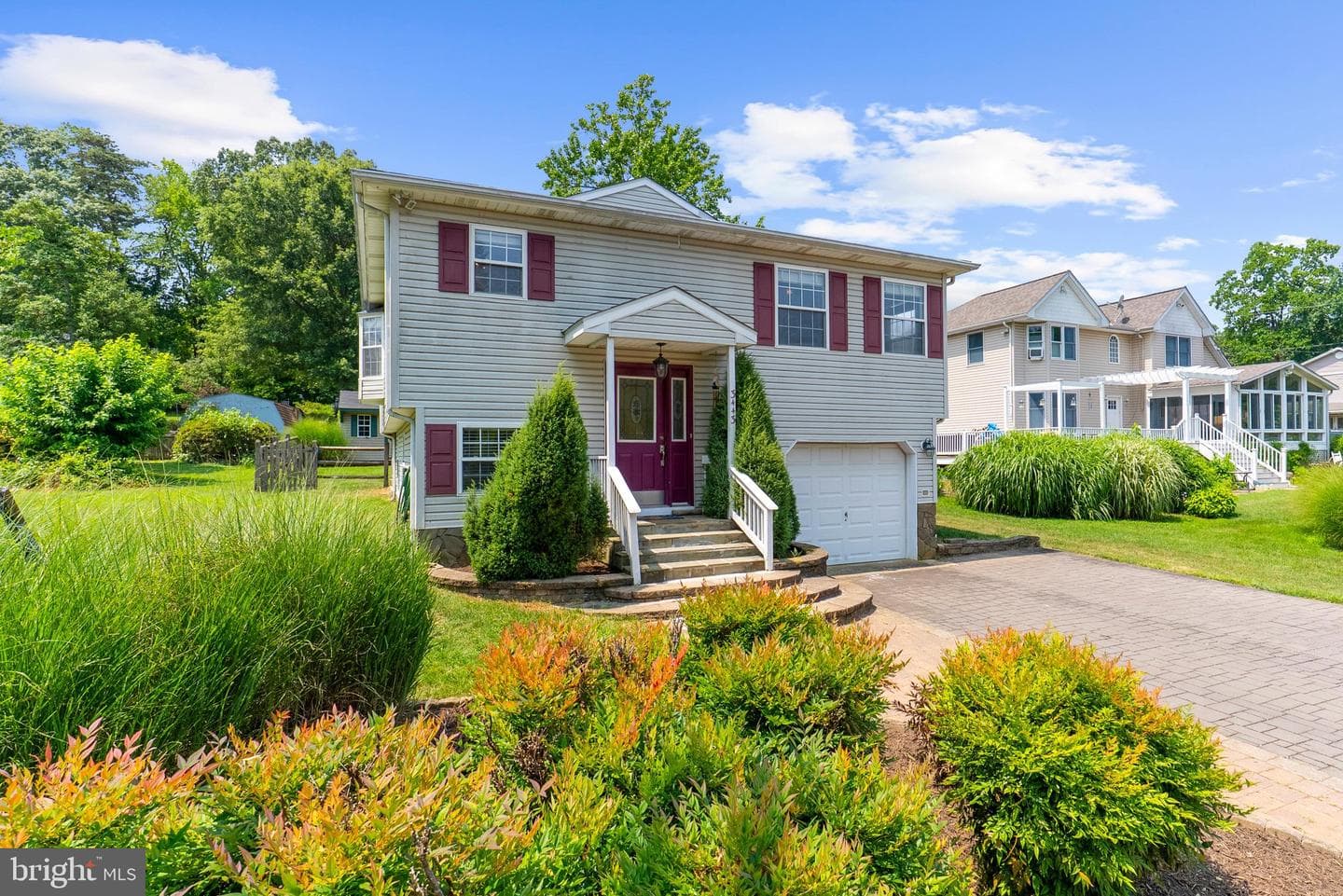 3443 S River Terrace photo 4