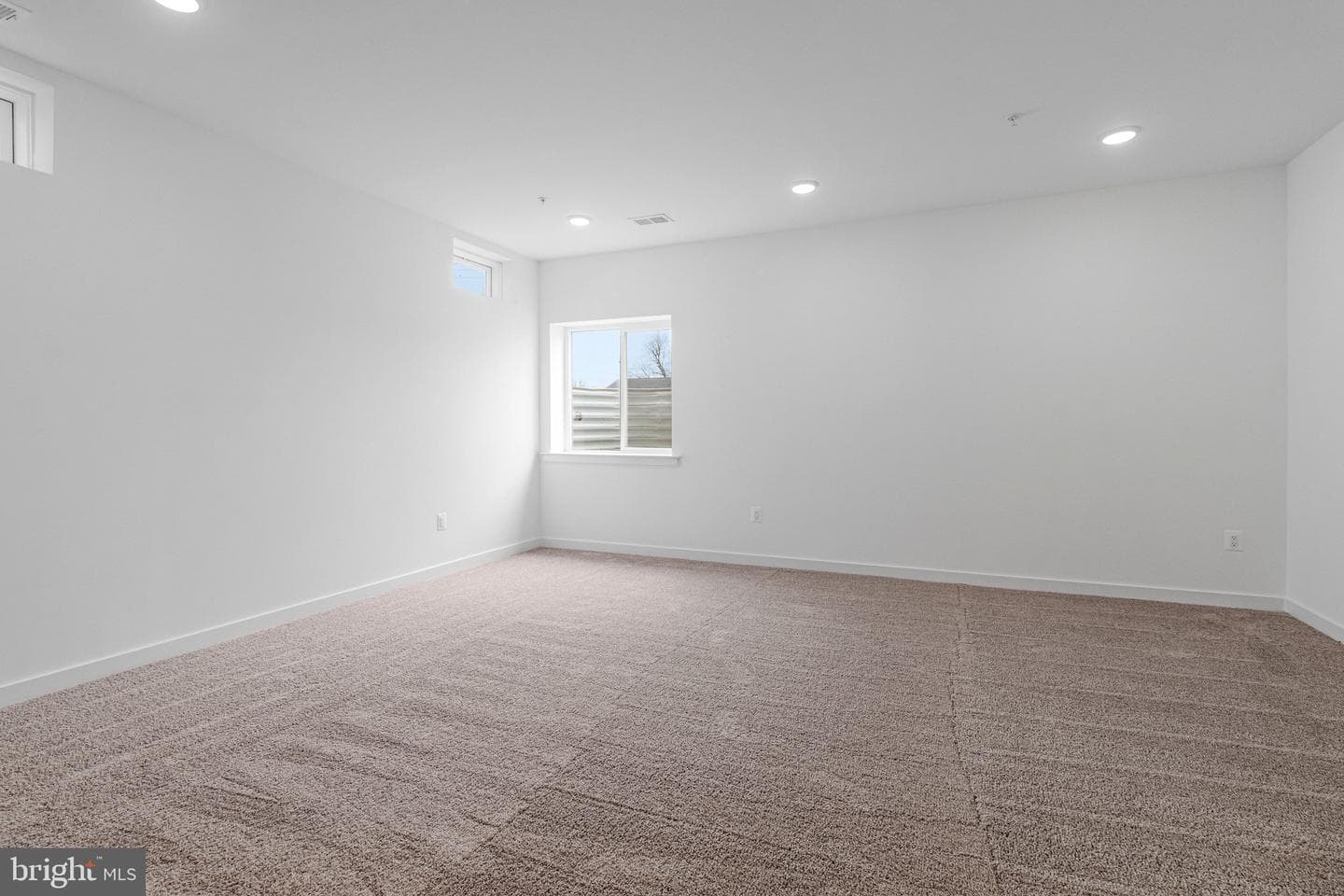 5719 Howard Drive photo 24