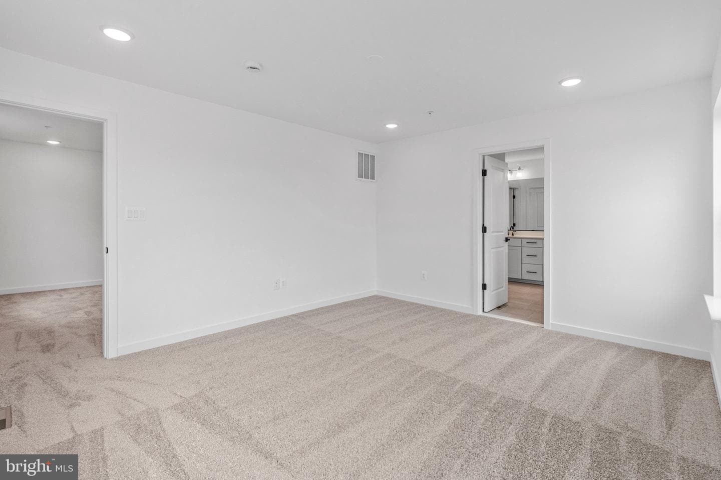 5719 Howard Drive photo 29