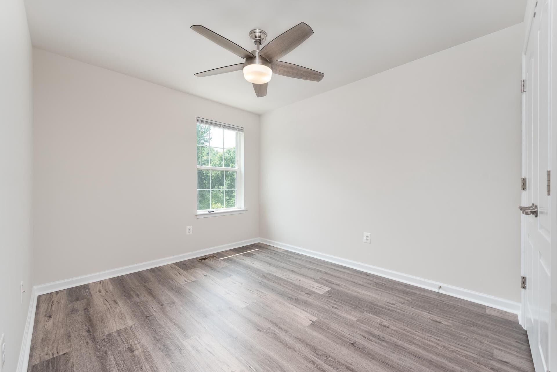 1317 Hawthorn Drive photo 20