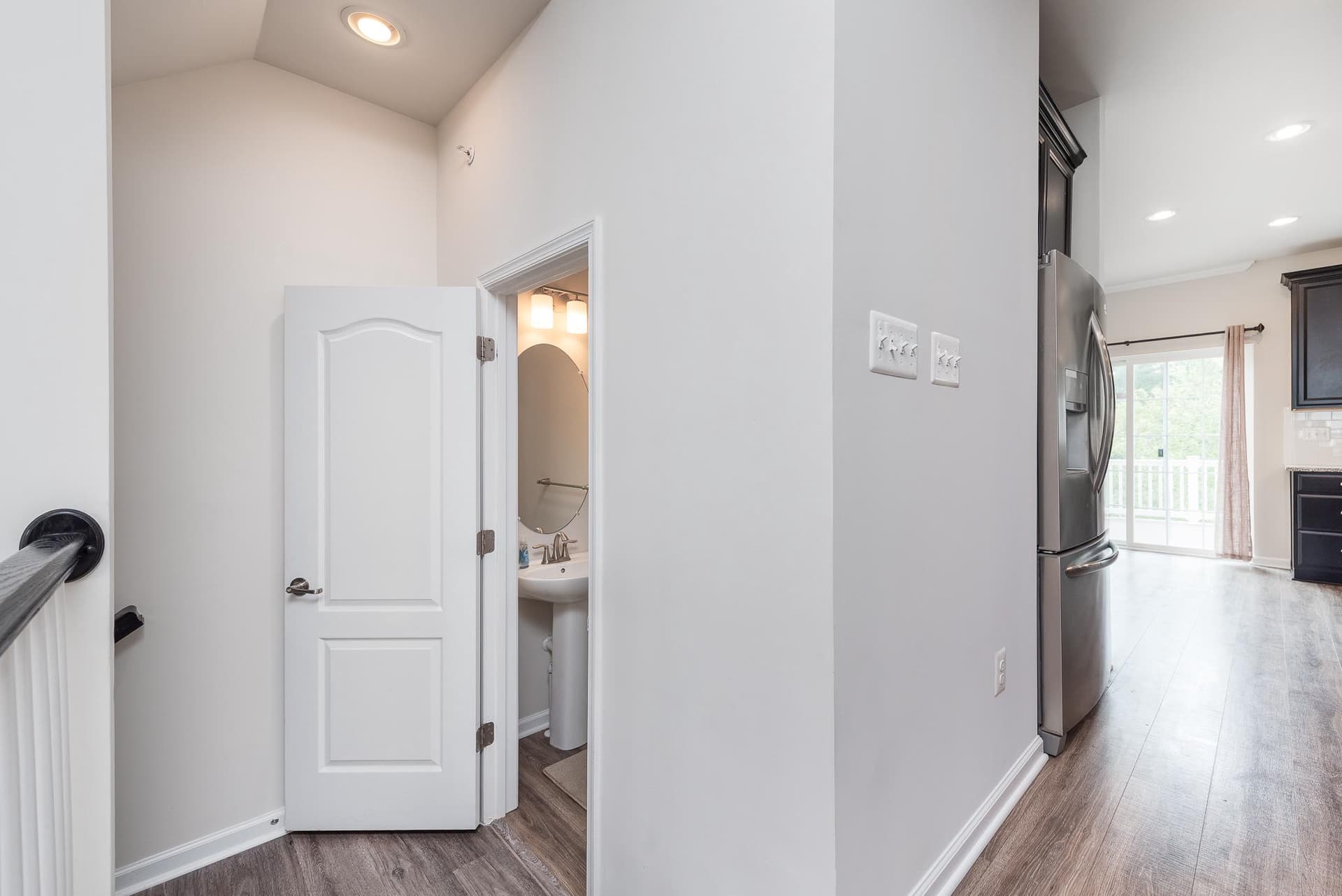 1317 Hawthorn Drive photo 4
