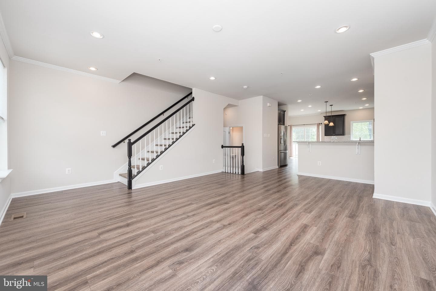 1317 Hawthorn Drive photo 8