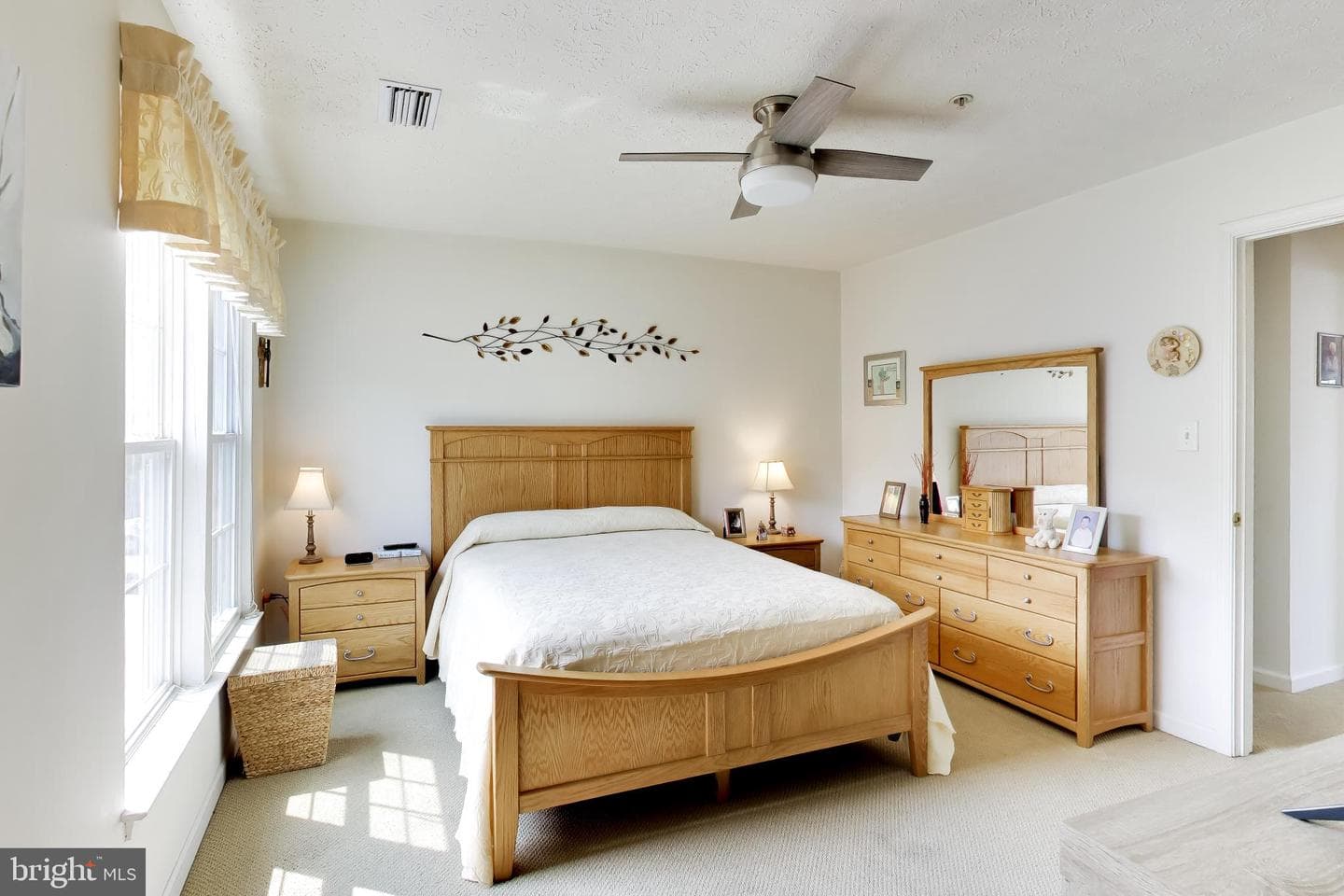 8703 Thornbrook Drive photo 13
