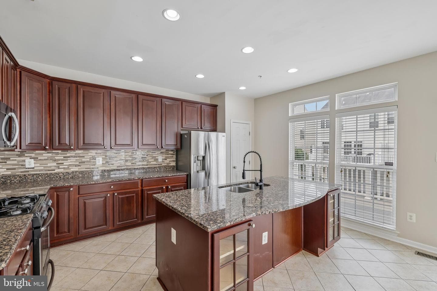 7644 Sandhurst Lane photo 19