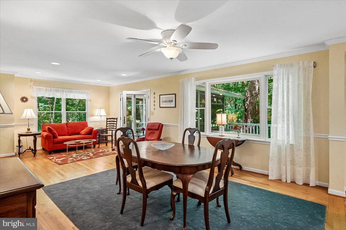 1070 Foxcroft Run photo 10