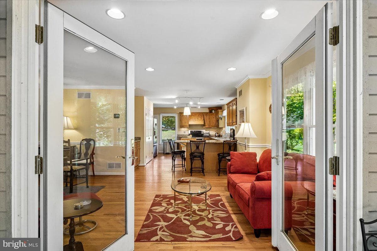 1070 Foxcroft Run photo 15