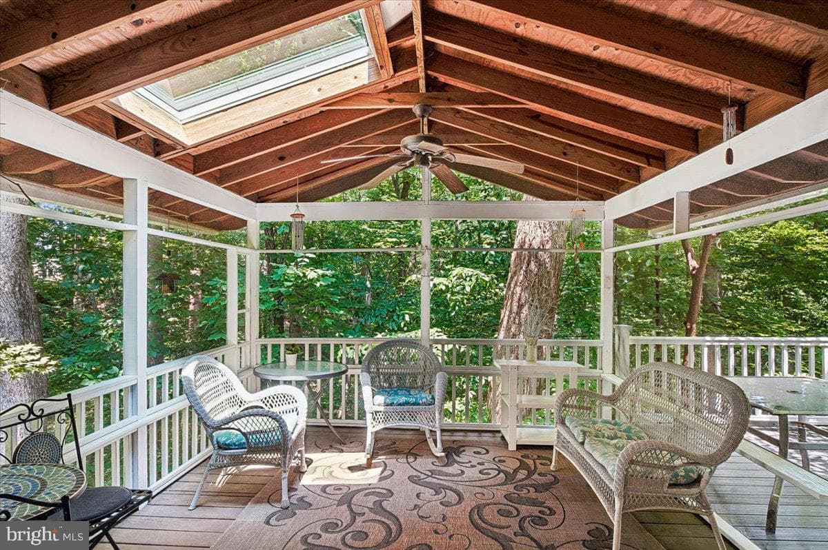 1070 Foxcroft Run photo 22