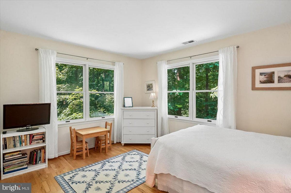 1070 Foxcroft Run photo 35