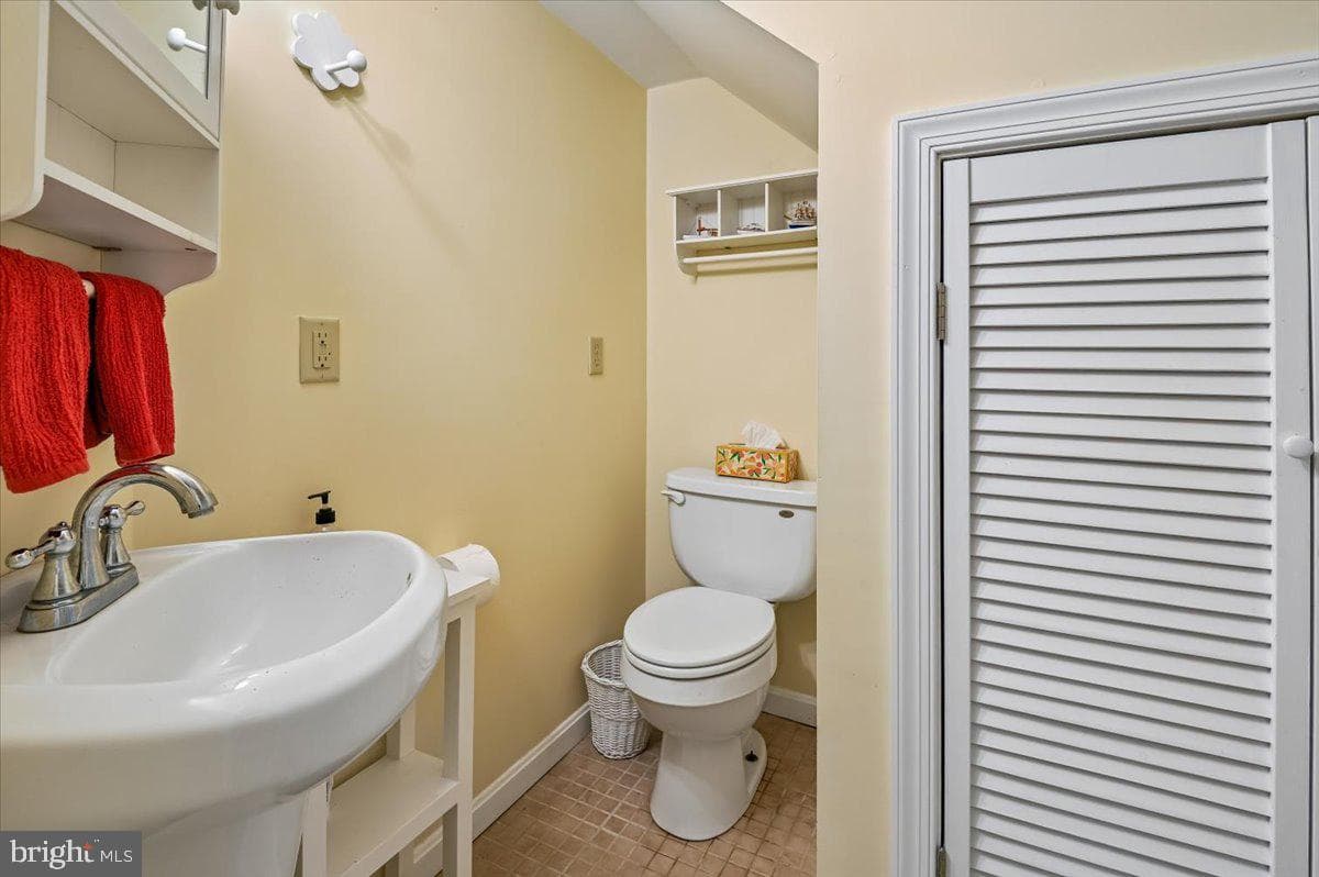 1070 Foxcroft Run photo 40
