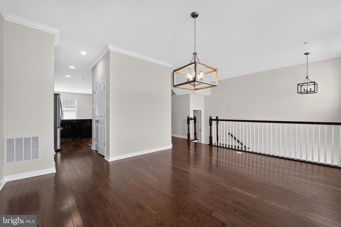 7827 Crystal Way photo 5