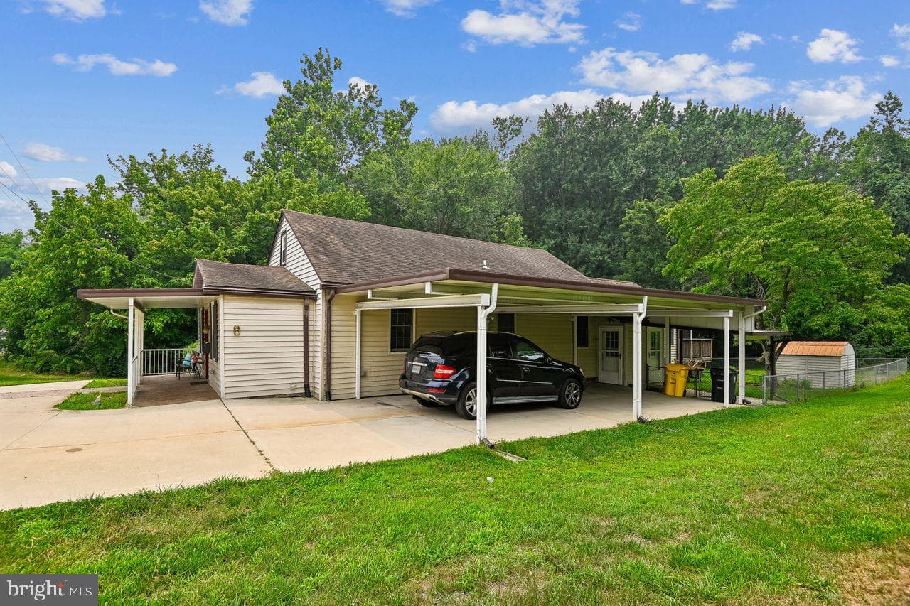 289 Brock Bridge Road, Laurel