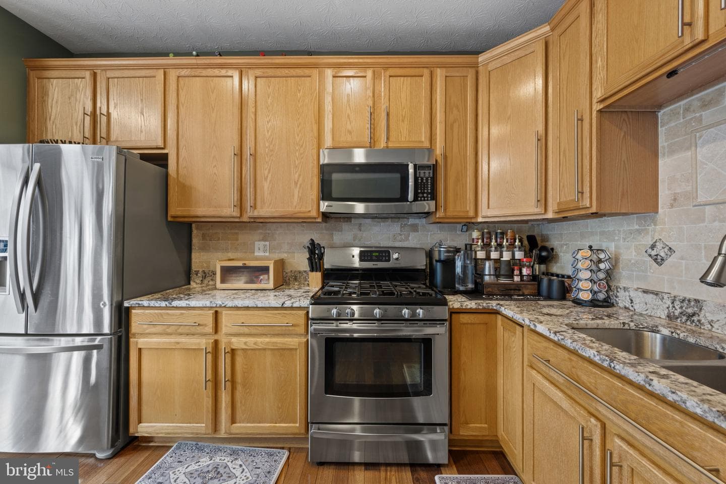 1511 Martock Lane photo 12
