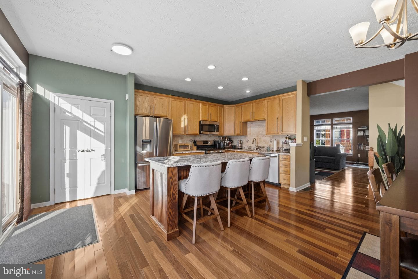 1511 Martock Lane photo 9