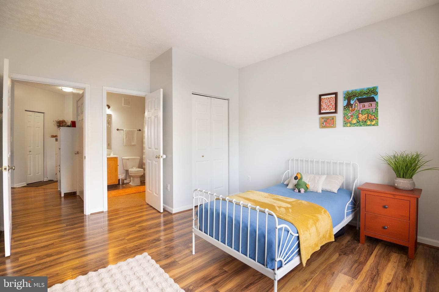 2400 Chestnut Terrace Court #201 photo 19