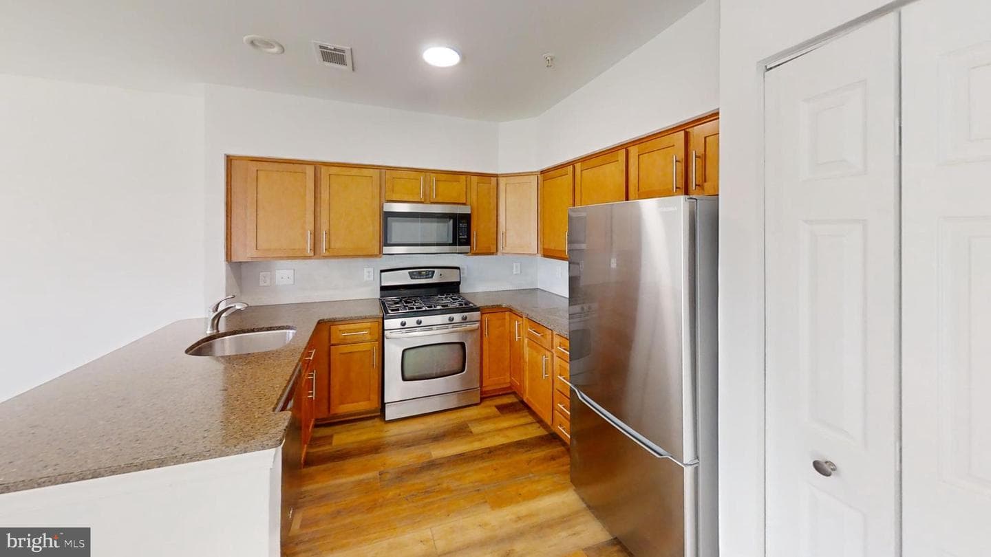 302 Gatehouse Lane #302c photo 3