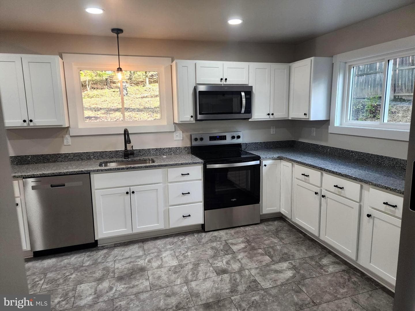1016 Brown Avenue photo 17