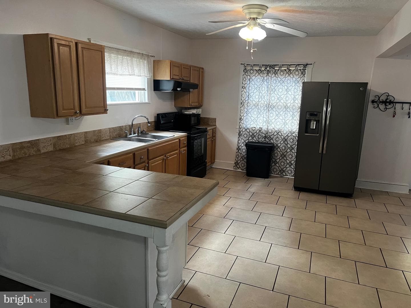 865 Gephart Drive photo 9