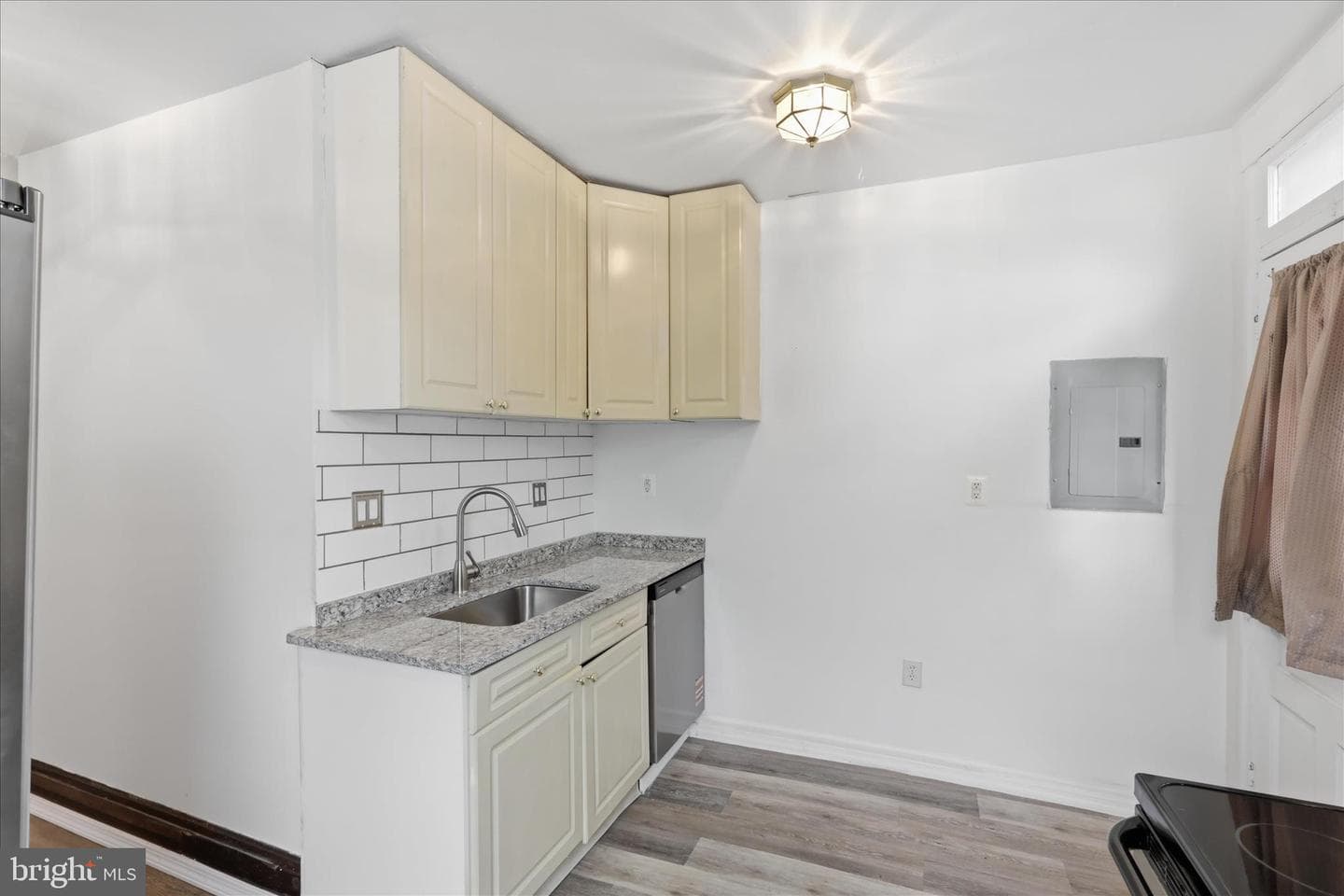 449 Baltimore Avenue photo 17