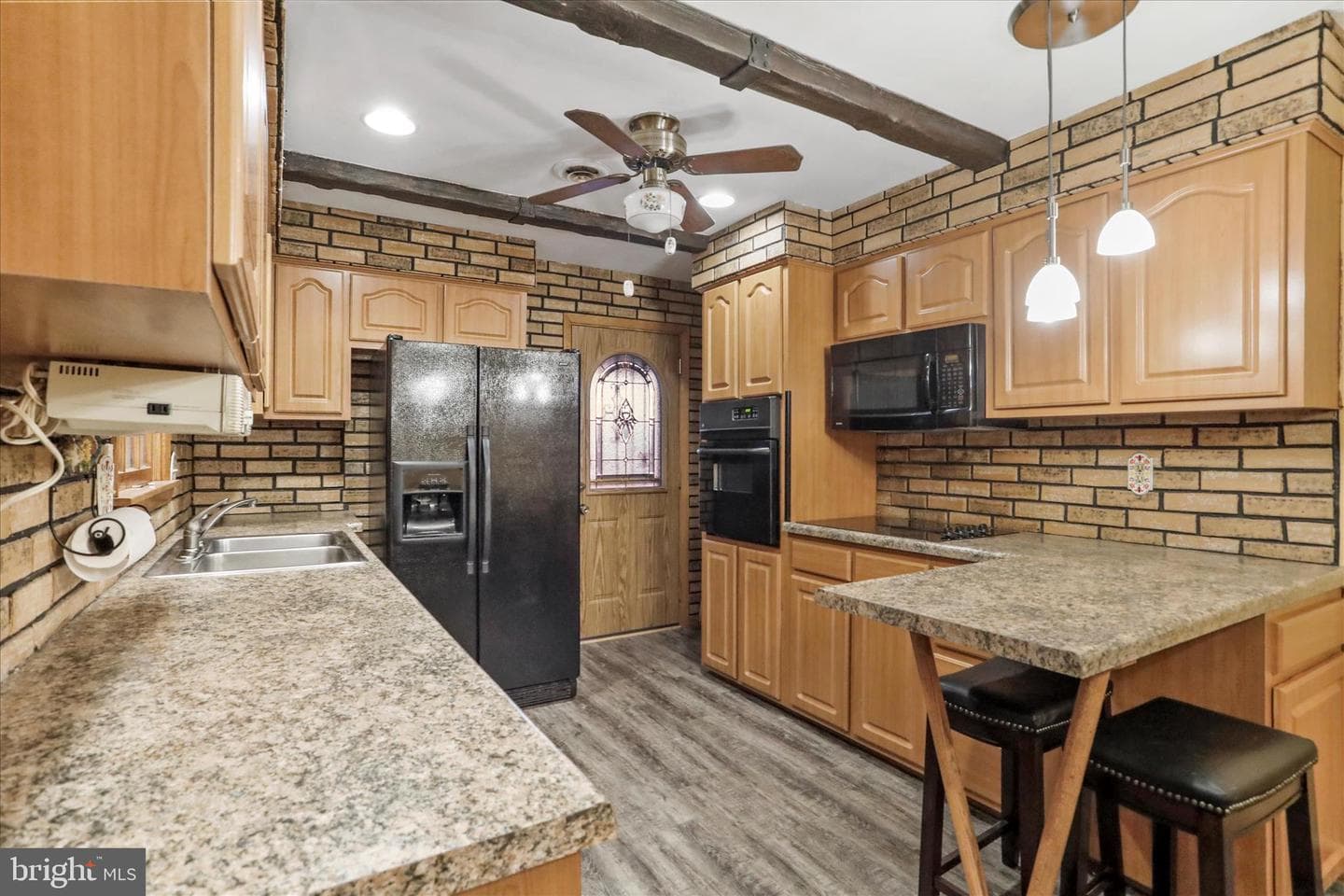 716 Winifred Road photo 5