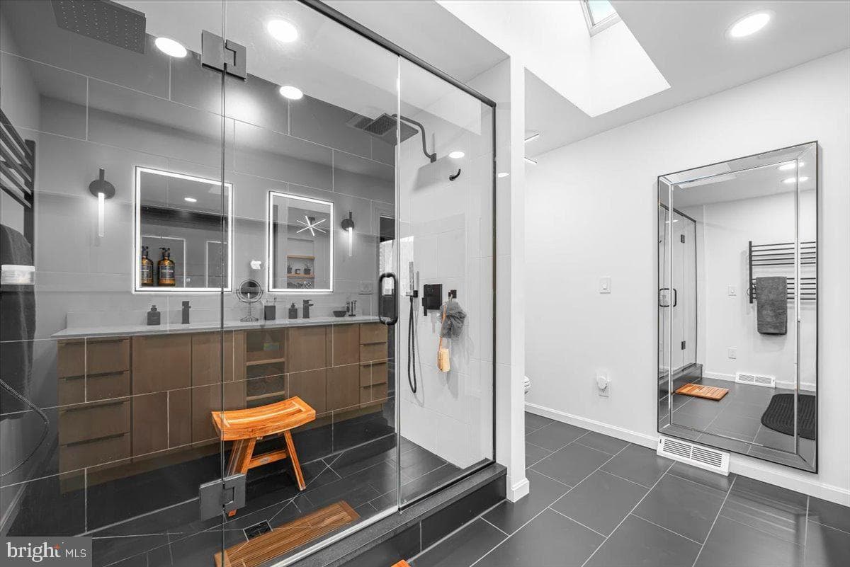 887 Weires Avenue photo 44