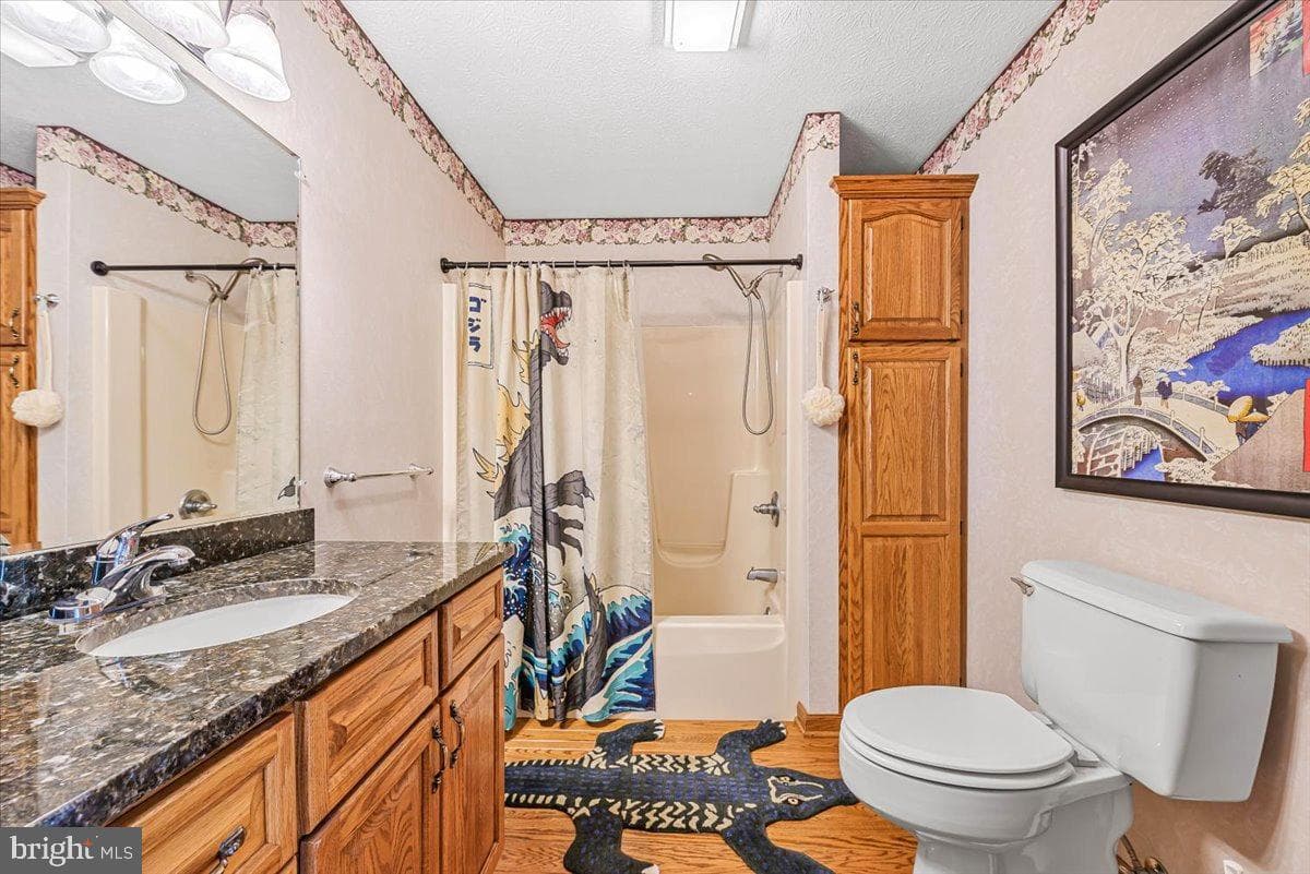 887 Weires Avenue photo 53