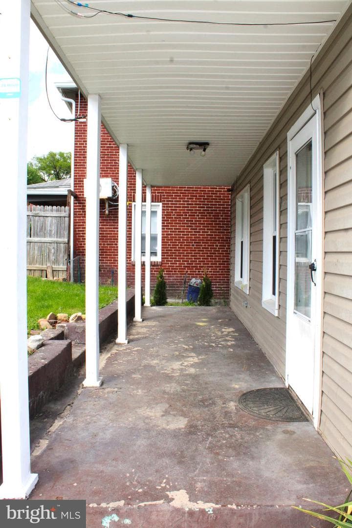 614 Lincoln Street photo 7