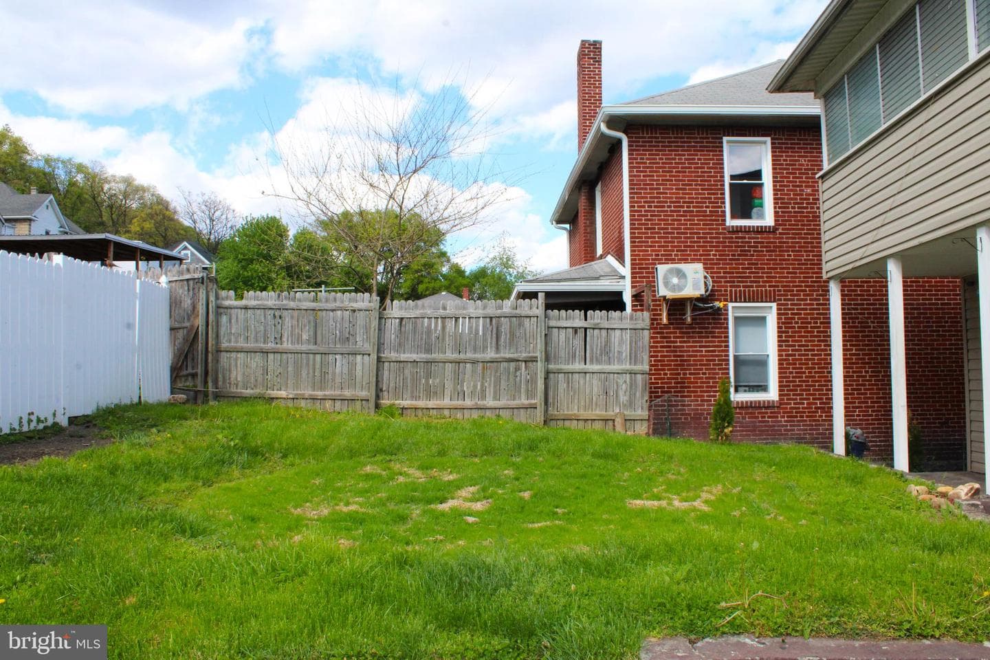 614 Lincoln Street photo 9