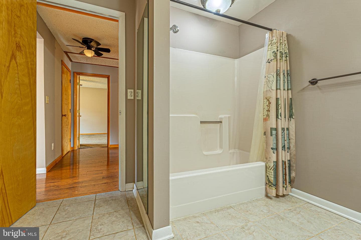 13604 Bedford Road NE photo 22