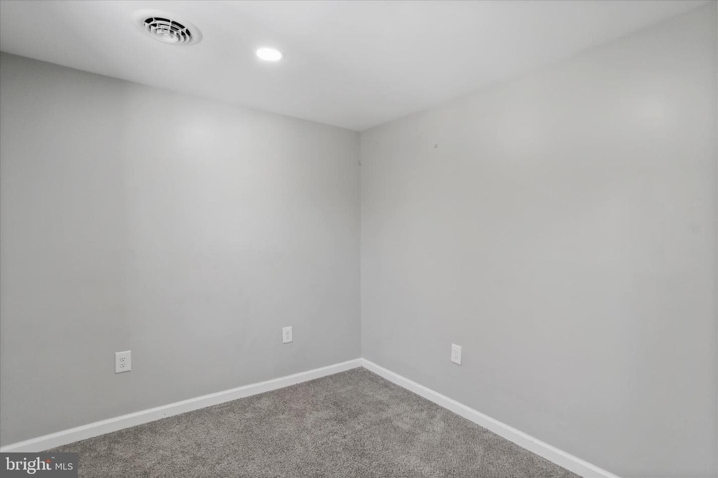 12702 Bowling Street photo 23