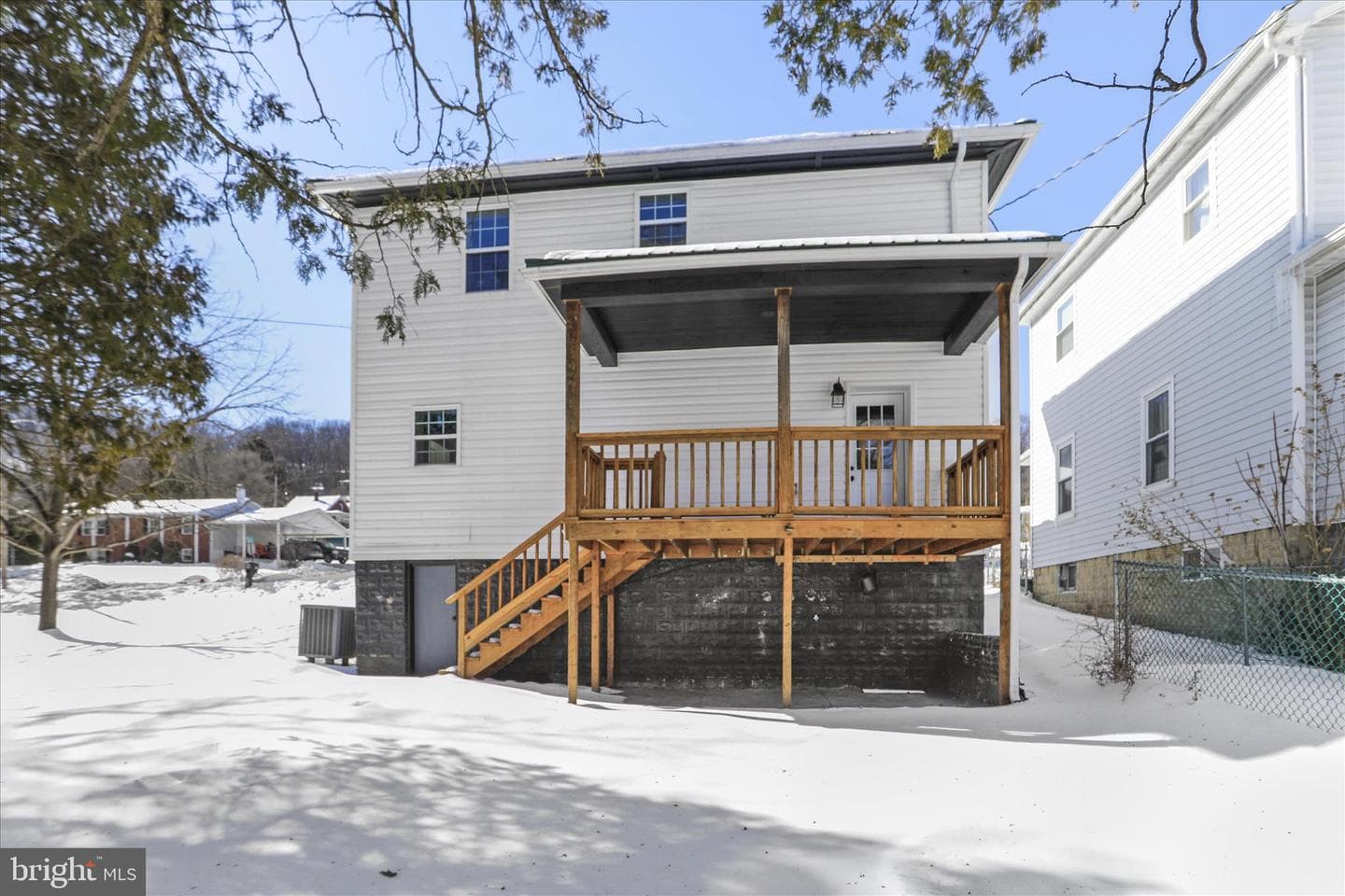 12702 Bowling Street photo 31