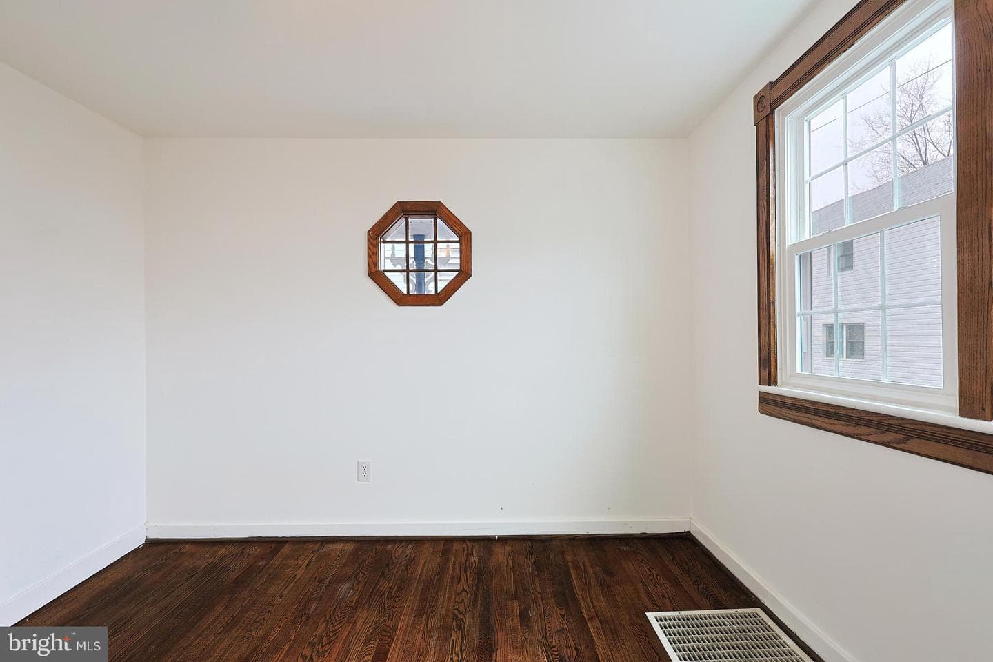 409 Springdale Street photo 29