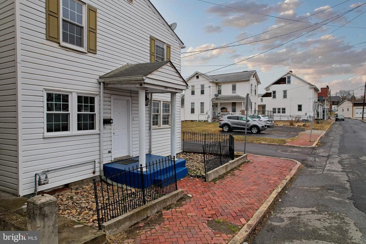 409 Springdale Street photo 59