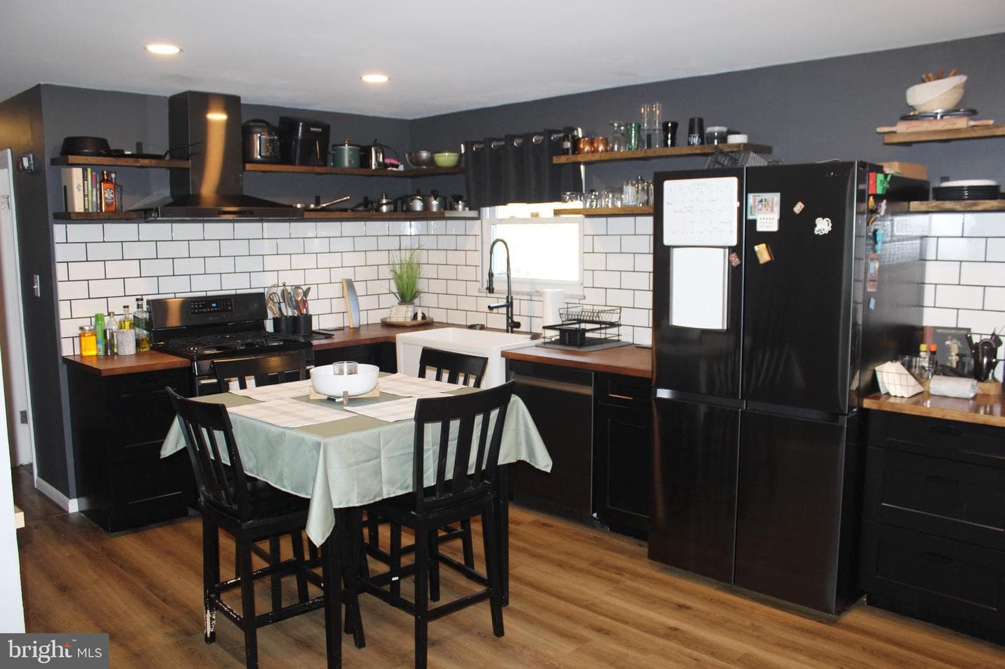 15612 Harvest Drive SW photo 9