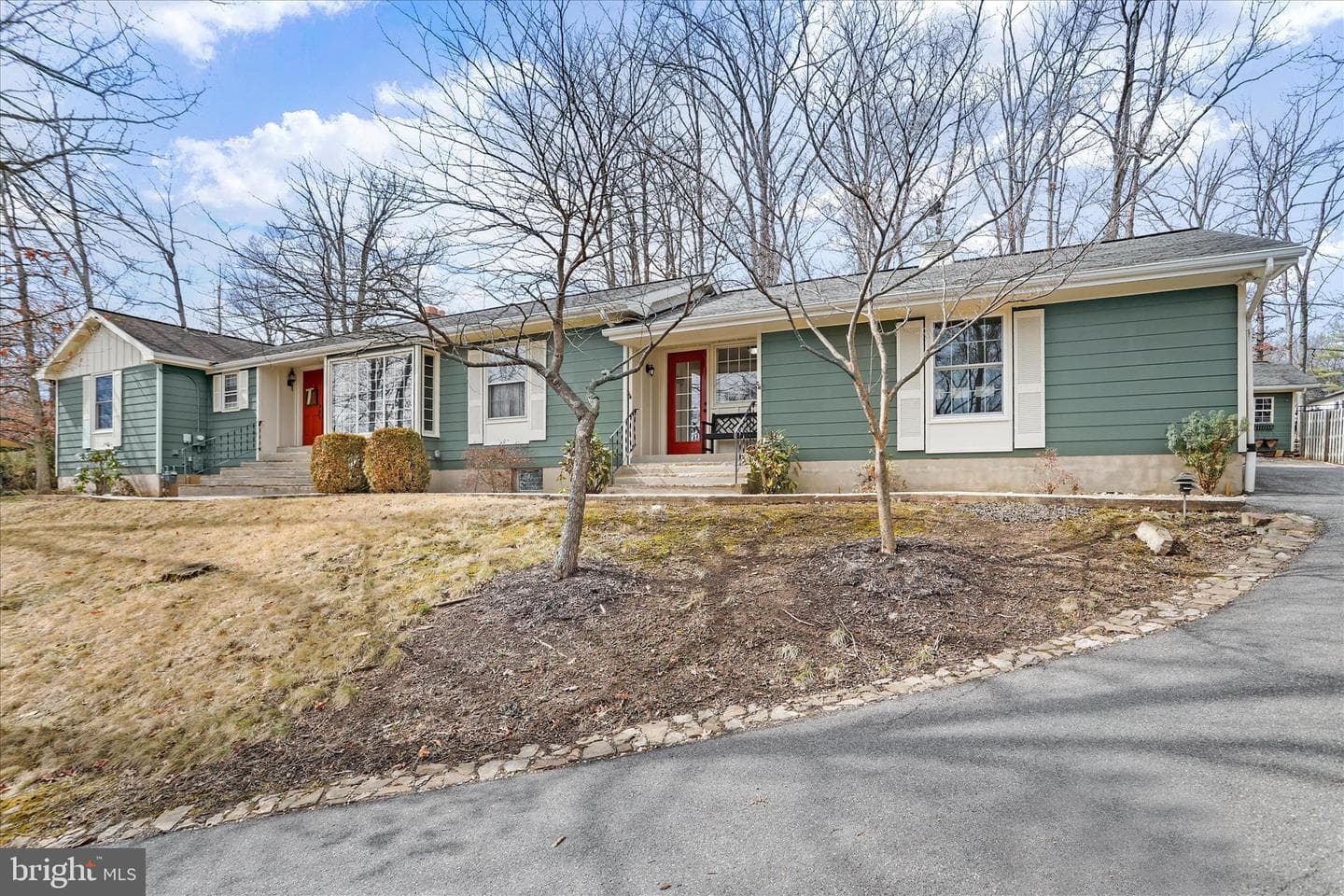 1039 Longwood Avenue photo 46