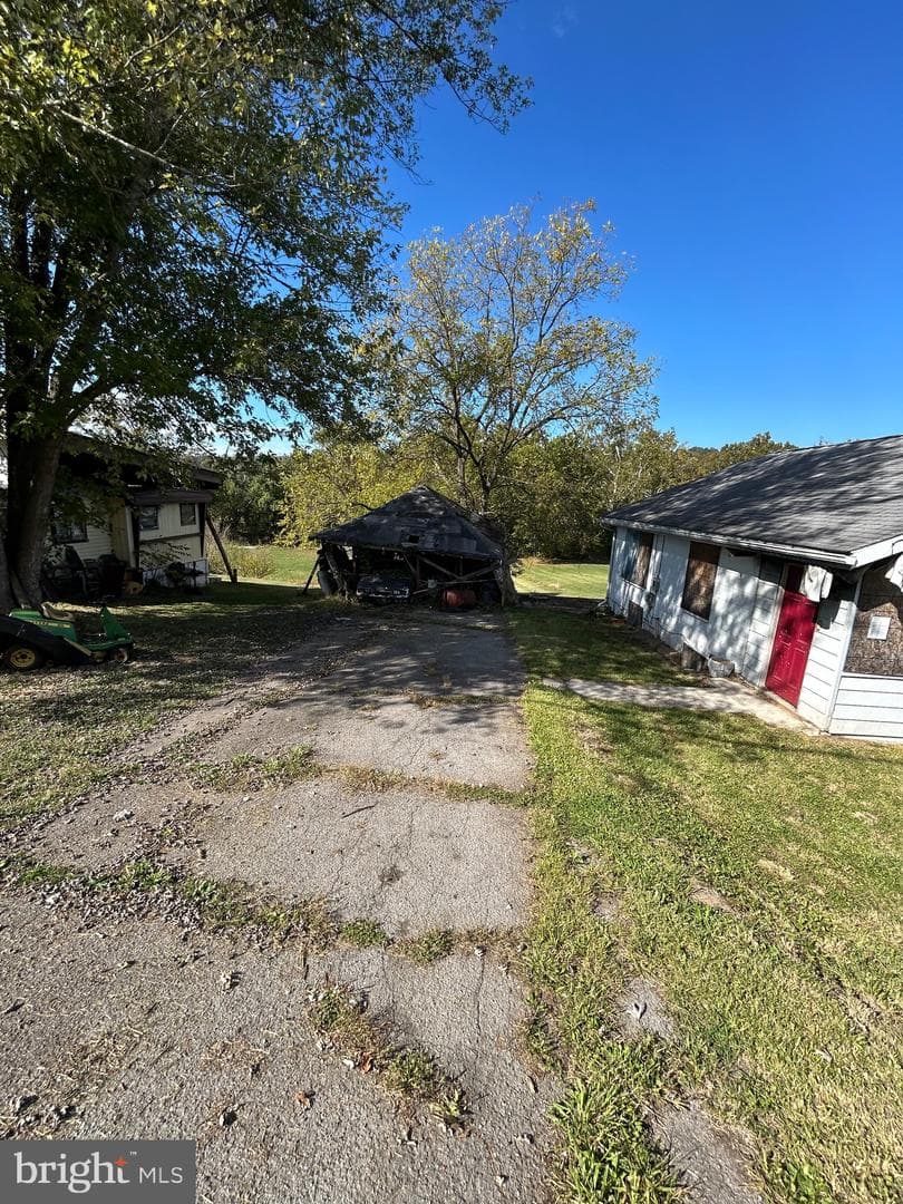 12316 Williams Road SE photo 3