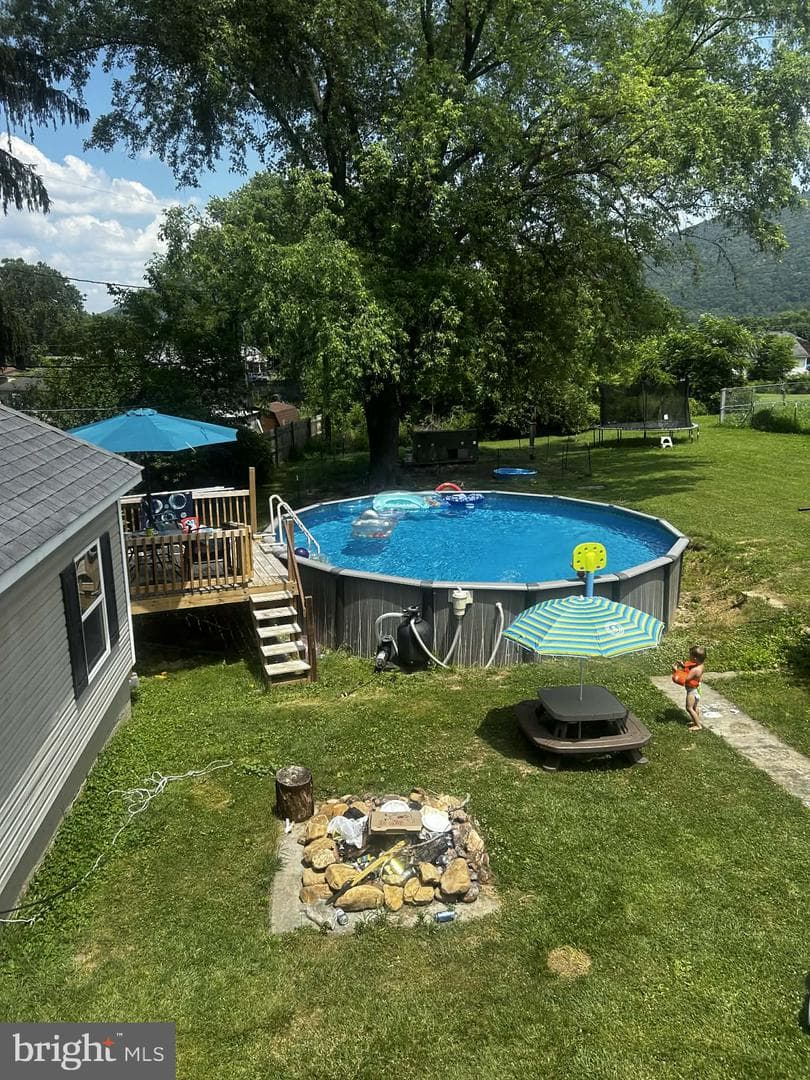 14700 Oakwood Street photo 2