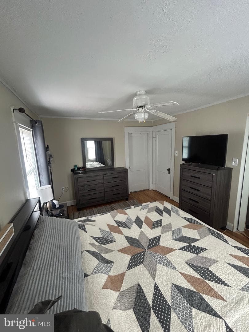 14700 Oakwood Street photo 24