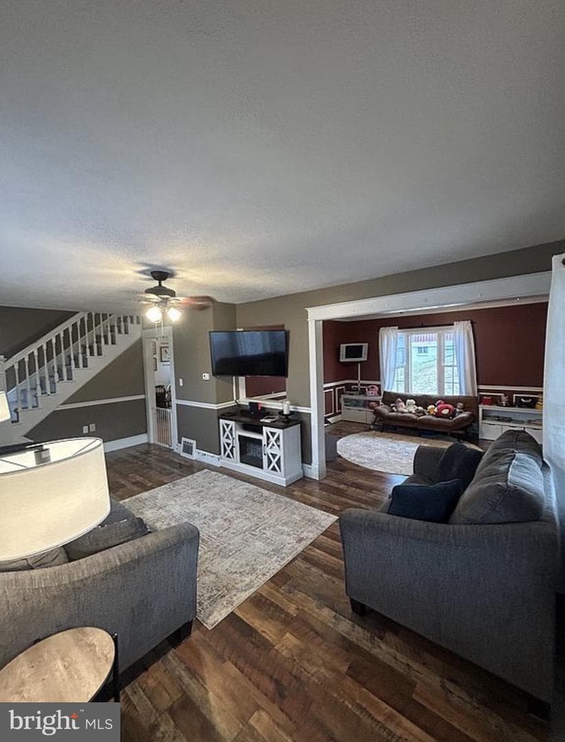 14700 Oakwood Street photo 8