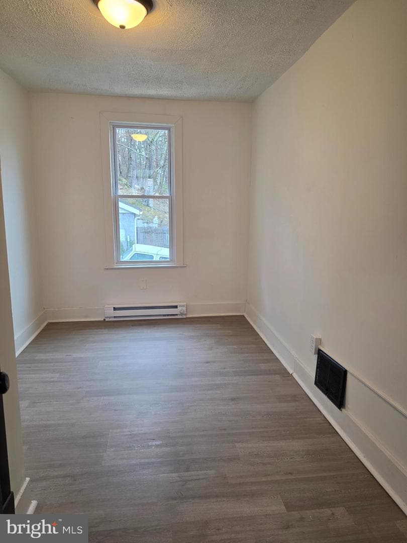 901 Shades Lane photo 9