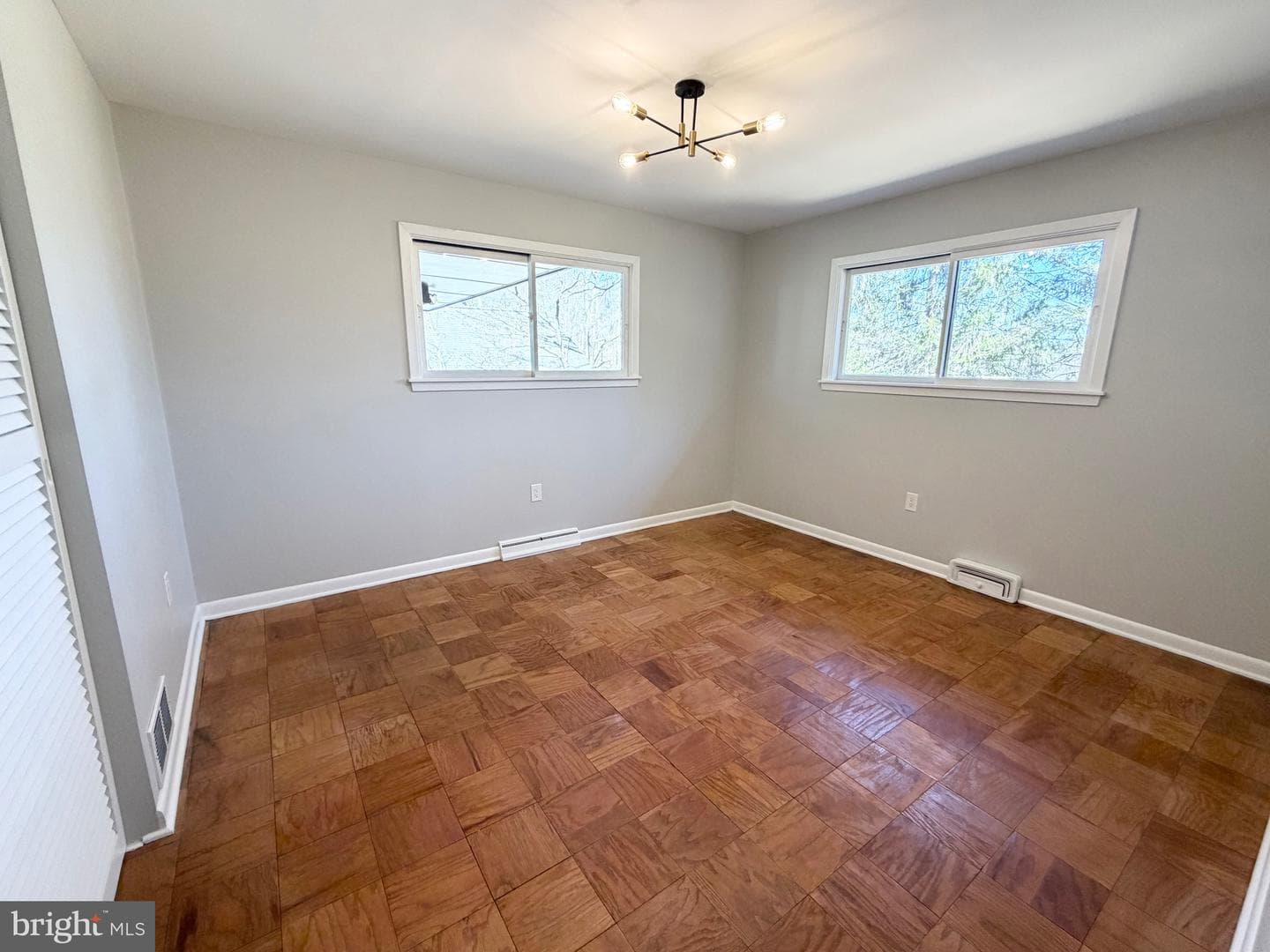 13 Warfield Place photo 19