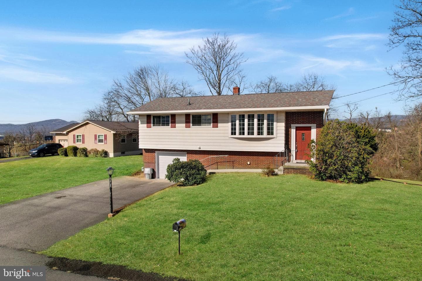 701 White Avenue photo 2