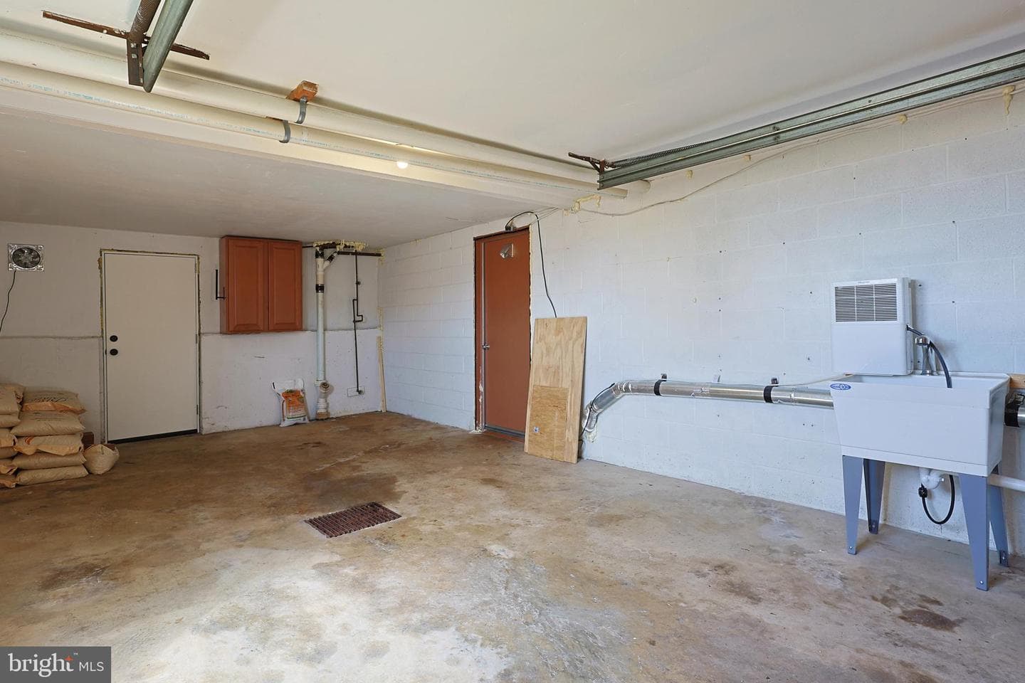 701 White Avenue photo 40